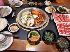 -沸炉重庆老火锅(军事博物馆店)