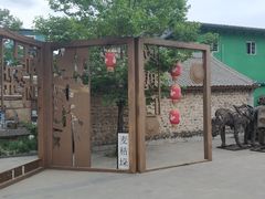 -百里峡七彩艺术小镇