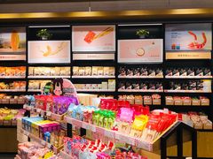 零售区-良品铺子(五角场万达店)