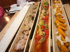-胡须哥网红竹筒菜