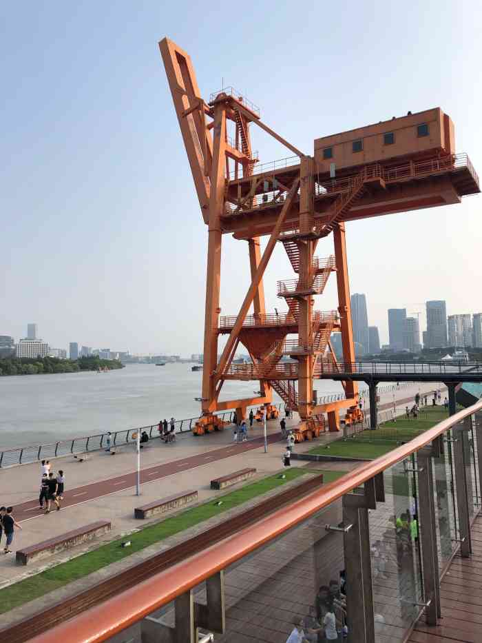 星巴克(上海徐汇滨江店)-"被工作的事搞得很无力…郁闷万分趁着出来办