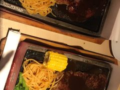 -必胜客餐厅(昆百大泰业城店)