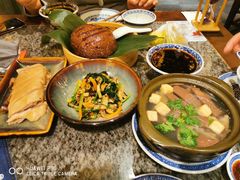 鸭血粉丝煲-南京大牌档(青岛万象城店)
