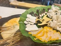 -钢管厂五区小郡肝串串香火锅(梅川路店)