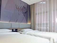 -IU酒店(兰州西关十字地铁站店)