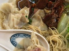 牛腩云吞面-正斗面家