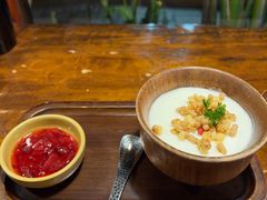 -银米·云南传统过桥米线(双廊黑金冠店)