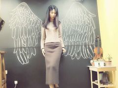 -志龙皇冠吃货椰子铺