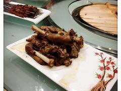 胡辣羊蹄-名羊天下陕北横山铁锅炖羊肉(博文路店)