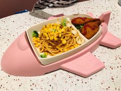 肉酱意大利面配杂果酸奶-BossBabe亲子餐厅(金光华广场店)