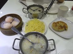 -圣河湾虾饺美食(站前店)
