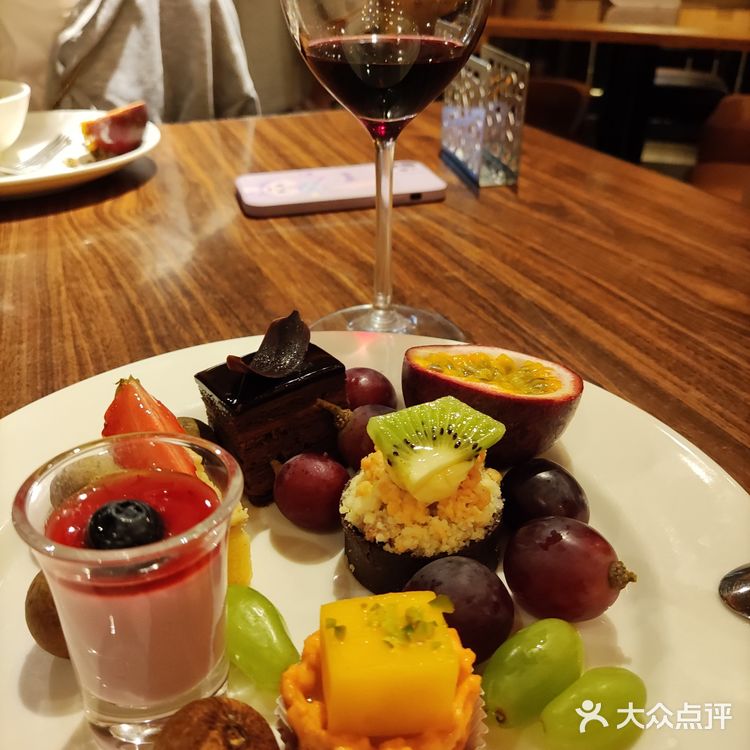 三亚香格里拉度假酒店|Kon Tiki餐厅