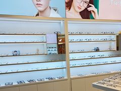 -罗伯特眼镜·蔡司官方授权(前海桂湾店)