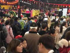 -嘿哟动霸CHUA·新潮玩运动娱乐中心·蹦床滑冰团建乐园