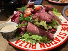 烤牛肉沙拉-Tubestation站点比萨(高新万达ONE店)