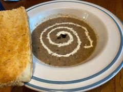 黑菌奶油蘑菇汤-I HOLIC艾豪丽披萨(KKone店)