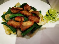 两头鲜百合炒爽肉-品粹徽园·家常安徽菜