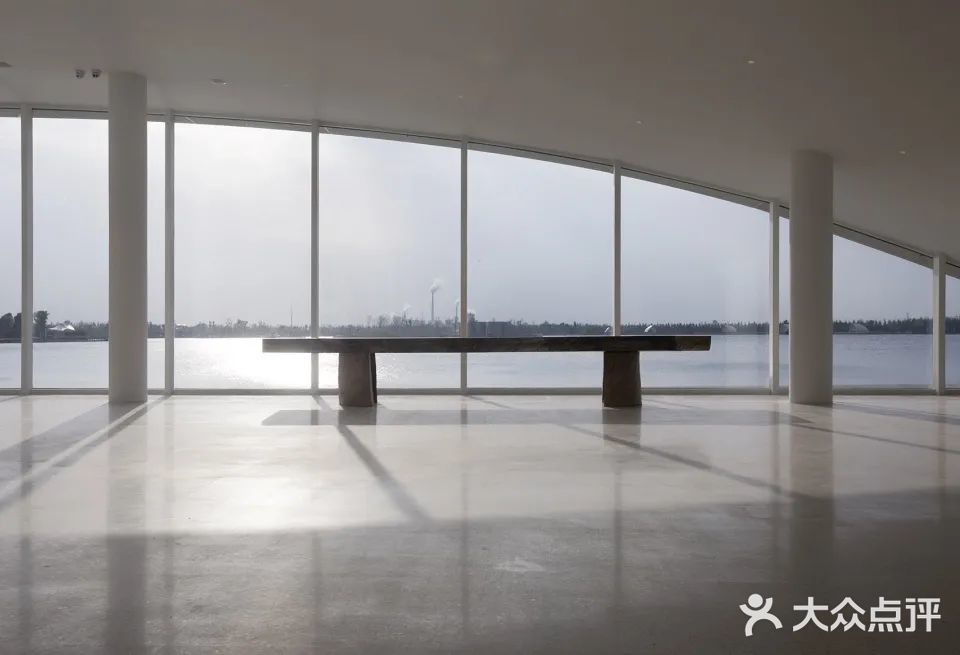 银杏天鹅湖位于嘉兴的秀水新区，以自然生态景观为依托