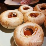 菜量也打大～服务也很周到～小哥哥颜值都好高，嘻嘻