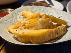 -MONICH牛排融合餐厅(和义大道购物中心店)