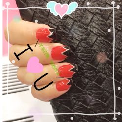 大红色-芊指百魅