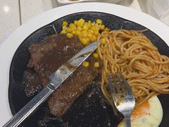 -汤姆家的牛排意面披萨(新城市广场店)