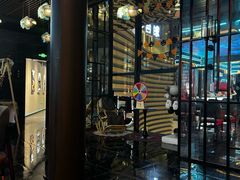 -屋有岛沉浸游戏旗舰店(中山公园店)