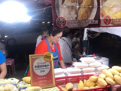 -芒果糯米饭摊子