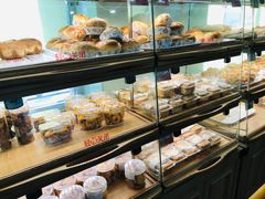 面包甜点陈列柜-新侨三宝乐面包店(崇文门店)