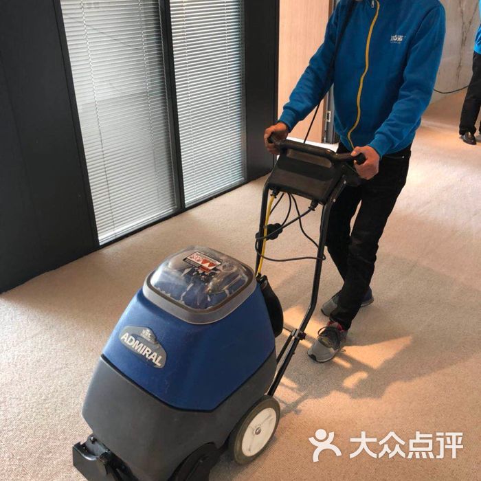 我们的高端保洁服务包括：