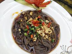 -伊源鼎盛餐饮服务有限公司