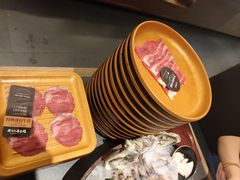-牛YO寿喜烧·铁板烧和牛火锅自助(市府恒隆店)