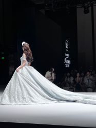 -Renee芮亦婚纱(原丽莎)