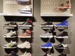-NIKE品牌体验店(南京东路店)