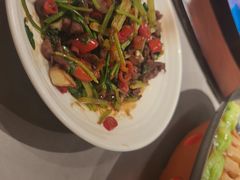 -东口码头·烧鸽子·鱼头泡饼·地方菜(金鹰悦城店)