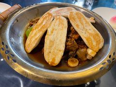 招牌三绝外婆熬炒鸡配饼-小城外婆肴私房菜.家宴聚集点(圆明园颐和园·清河上地店)