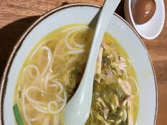 酸辣鸡汤米线-王春春鸡汤饭(成都城西优品道店)