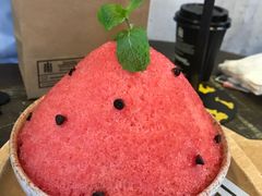 -莓园冰淇淋店