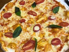 -JINNS锦时 steak&pizza(浸信会礼拜堂旧址店)