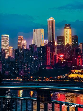 重庆夜景 | 本地人都不知道的绝美拍照圣地