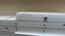 -蕾特恩专业祛痘·皮肤管理