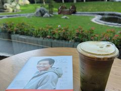 -星巴克(北京西大望路温特莱店)