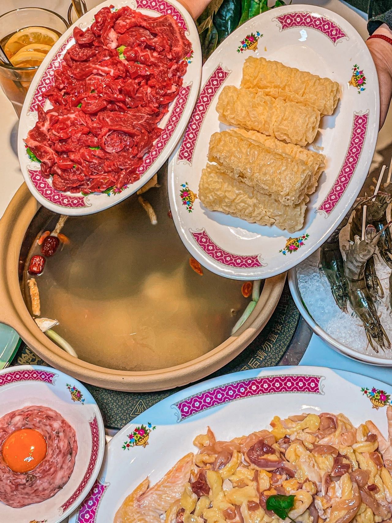 排大长队的行运打边炉值得你尝试!