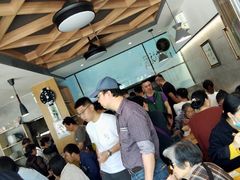 等位区-天天鲜面馆(衡山路店)