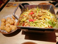 -川堂风·跷脚牛肉·乐山爆炒(宝山日月光店)