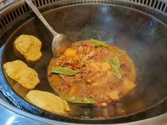 -哈尔滨烧烤·山河村铁锅炖(交大店)