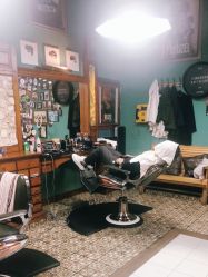 -小戈男士复古理发馆barber shop