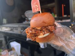 蘋果木煙燻手撕豬肉小三明治-BRAVO·布瓦屋西餐