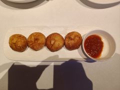 油炸迷你豆腐包-醉舍·新淮扬菜(长宁龙之梦店)