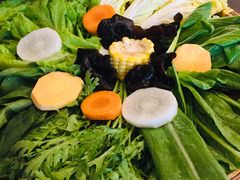 -尚尚仙·酸汤猪手·猪肚鸡火锅(华联万柳购物中心店)